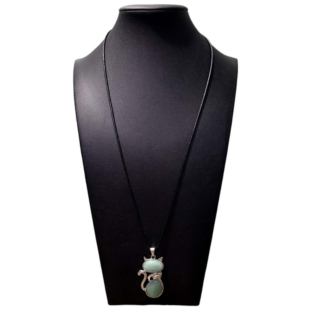 Green Aventurine Crystal Cat Pendant Black Cord Necklace - Picture 3 of 3